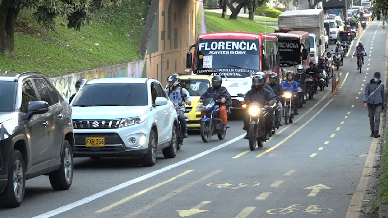 Motos que invadan ciclorruta pagarán $499 mil