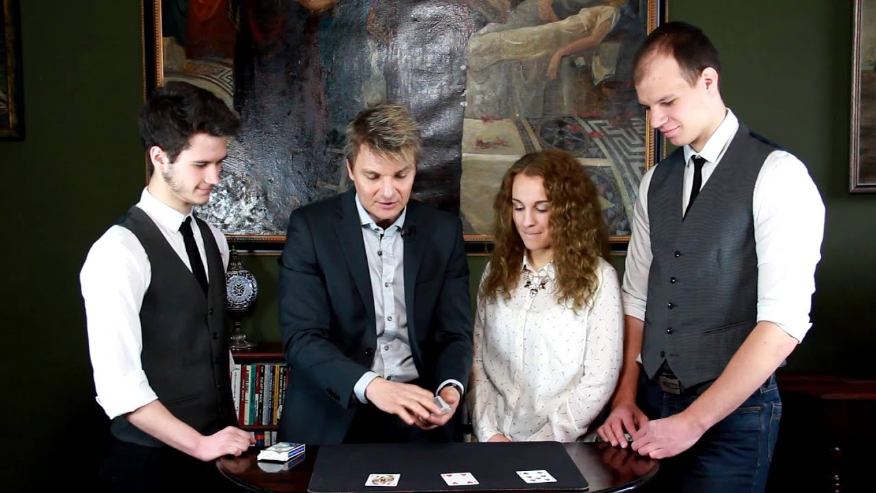 Egy kártyatrükk Tom Mullica inspirációja alapján.