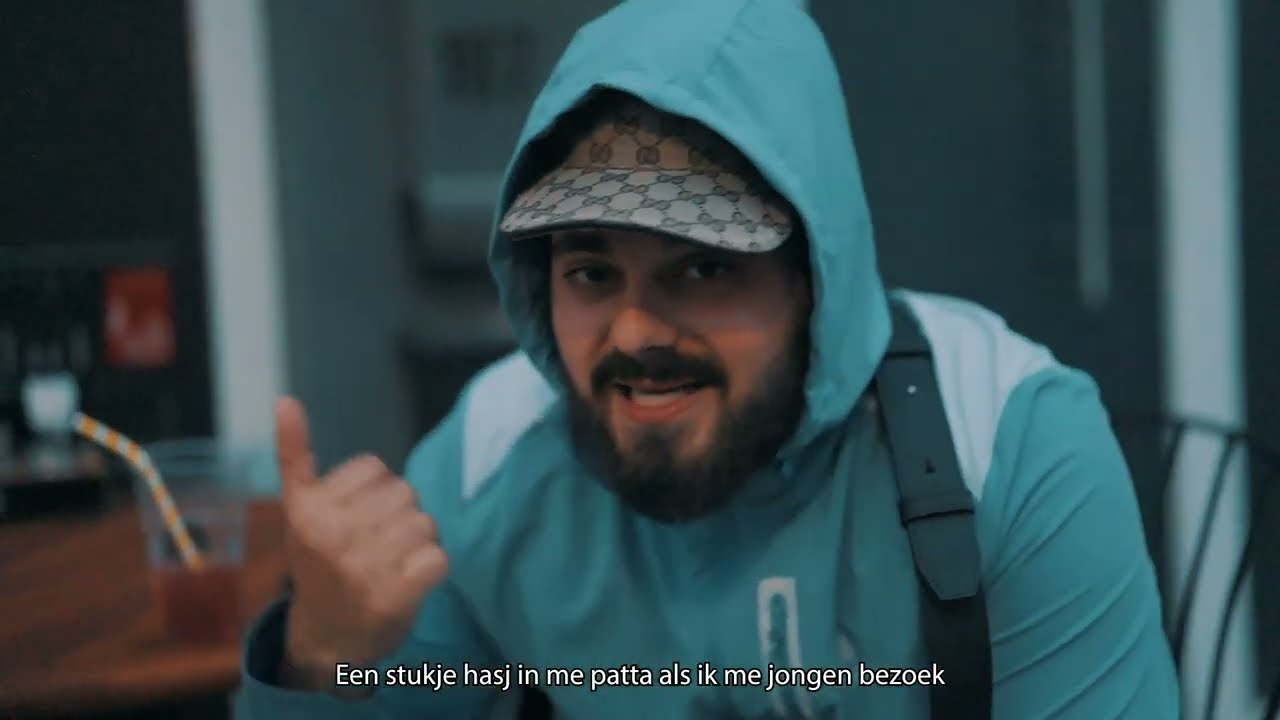Bakss - Door de bocht Ft. mesy (prod. Samoo)