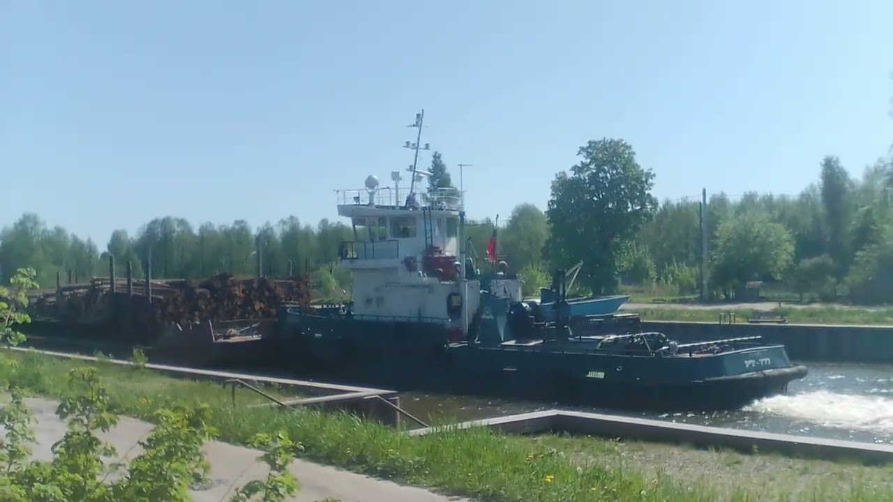 Рт-777 идут с Анненский мост идут вниз  сокол баржа Б-812 лесом
