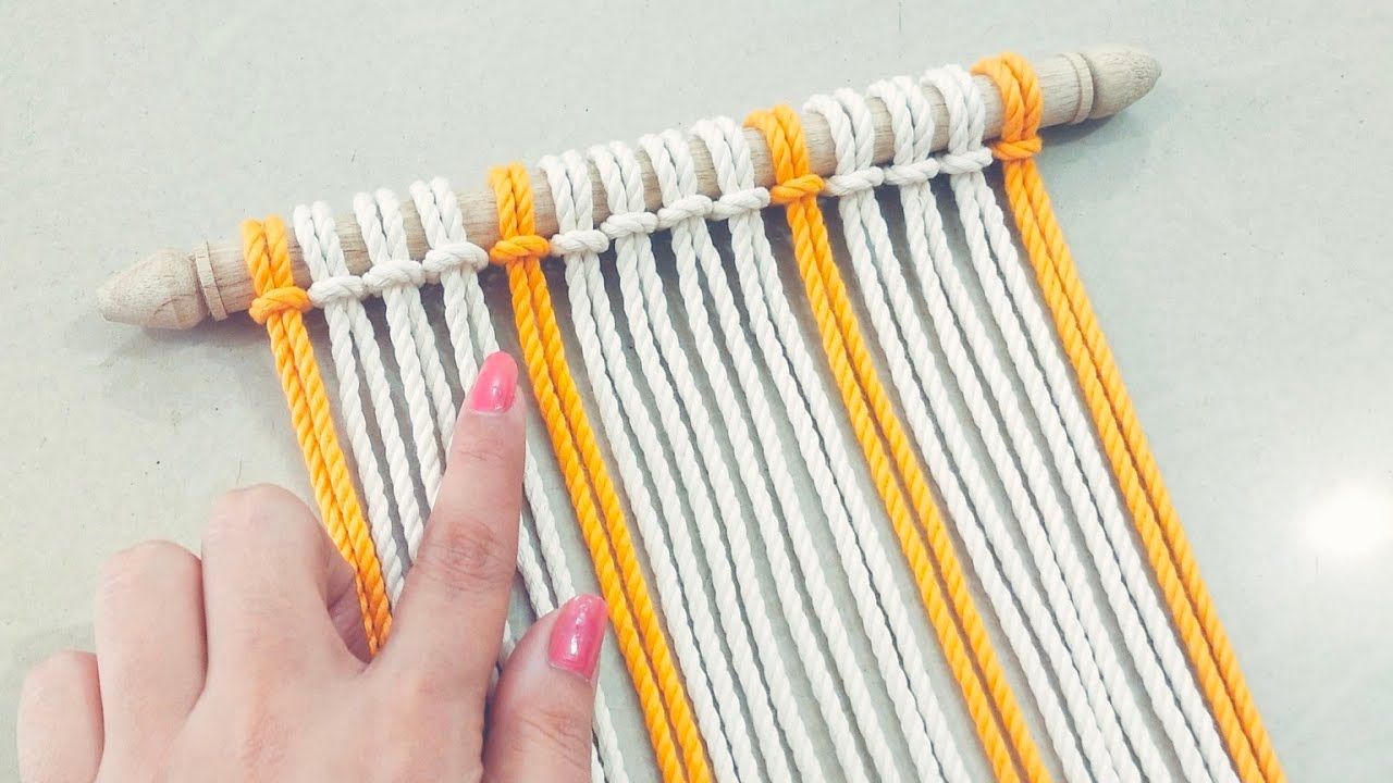 Macrame Simple Wall Hanging -  Step-by-step Macrame Wall Hanging - macrame