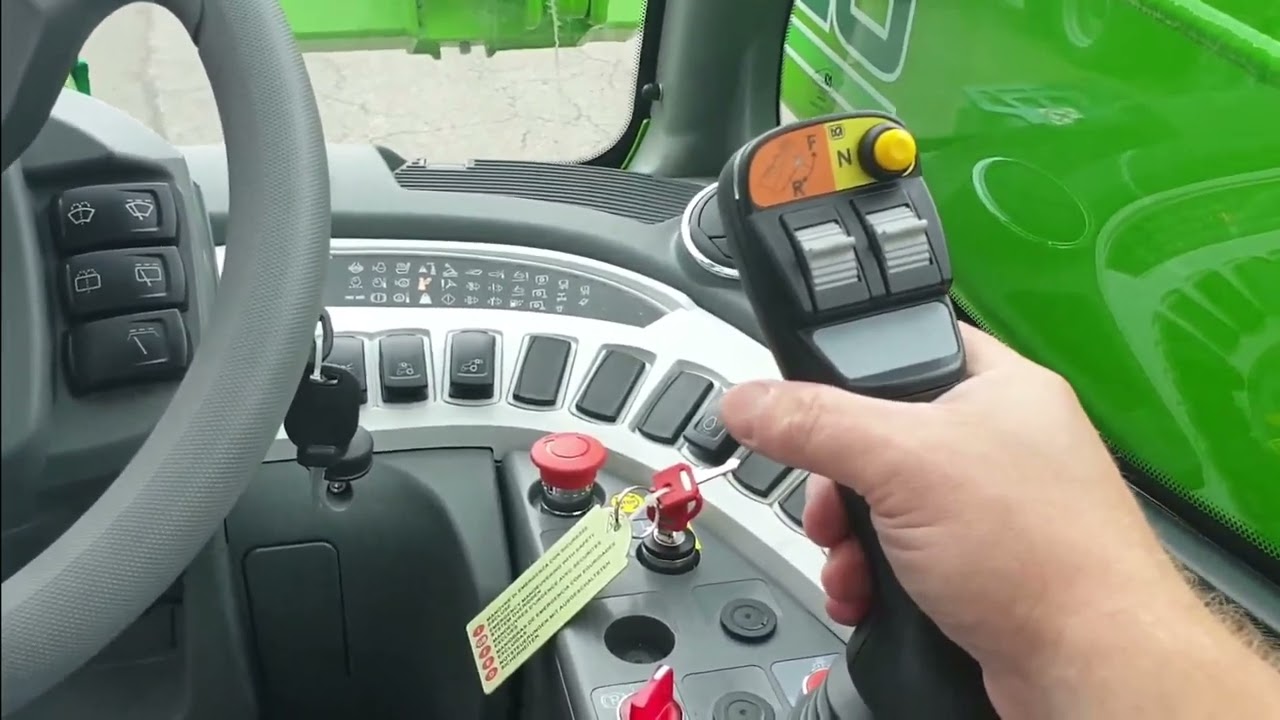 Телескопический погрузчик TURBOFARMER TF38.10 - 115ЕЕ . Часть 2