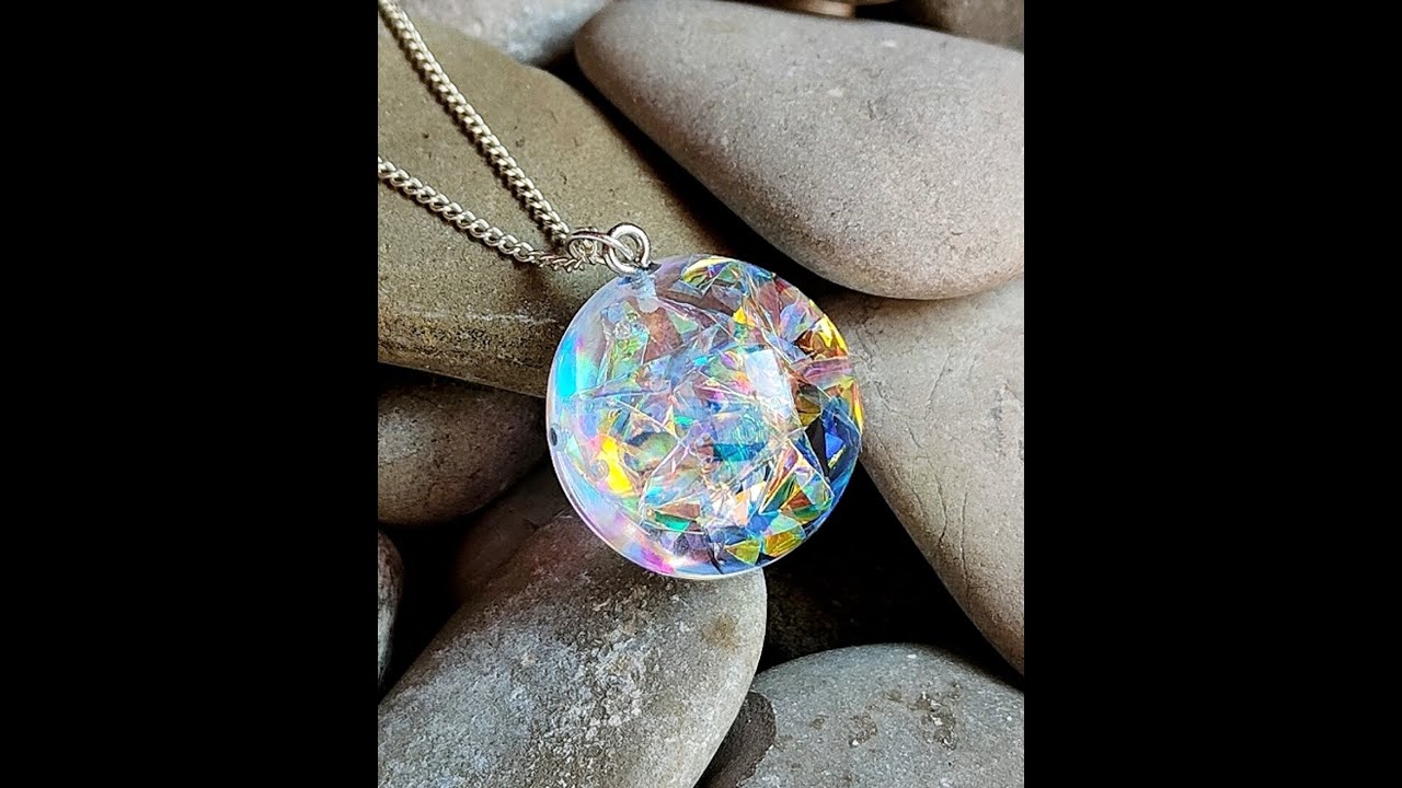 Hologram resin pendant