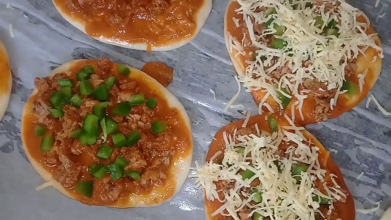mini piazza  بيتزا صغيرة او فردية سهلة لذيذة واقتصادية  #شهيوات_مغربية