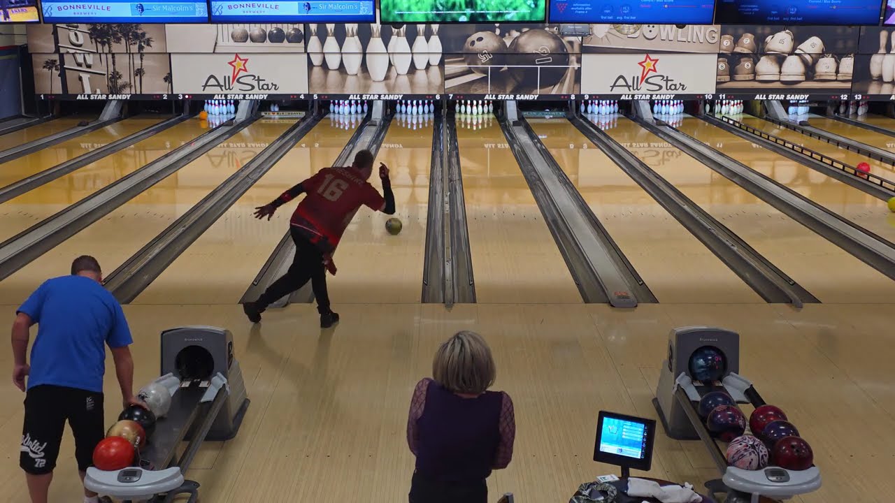 Sunday Money Movers Bowling with the Munson's. Broken Lanes Edition.