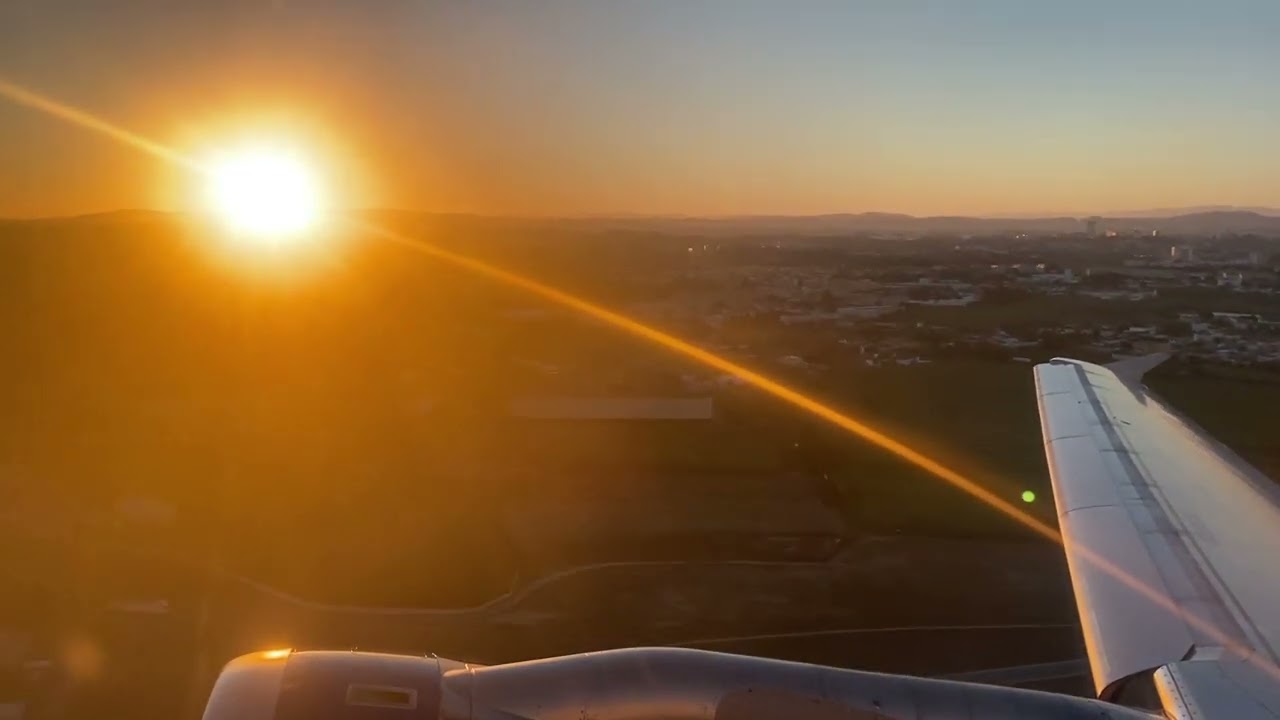 Sunrise BA takeoff Porto runway 35