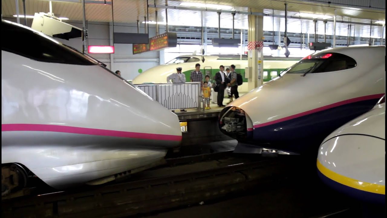 「こまち24号」と「はやて24号」の連結