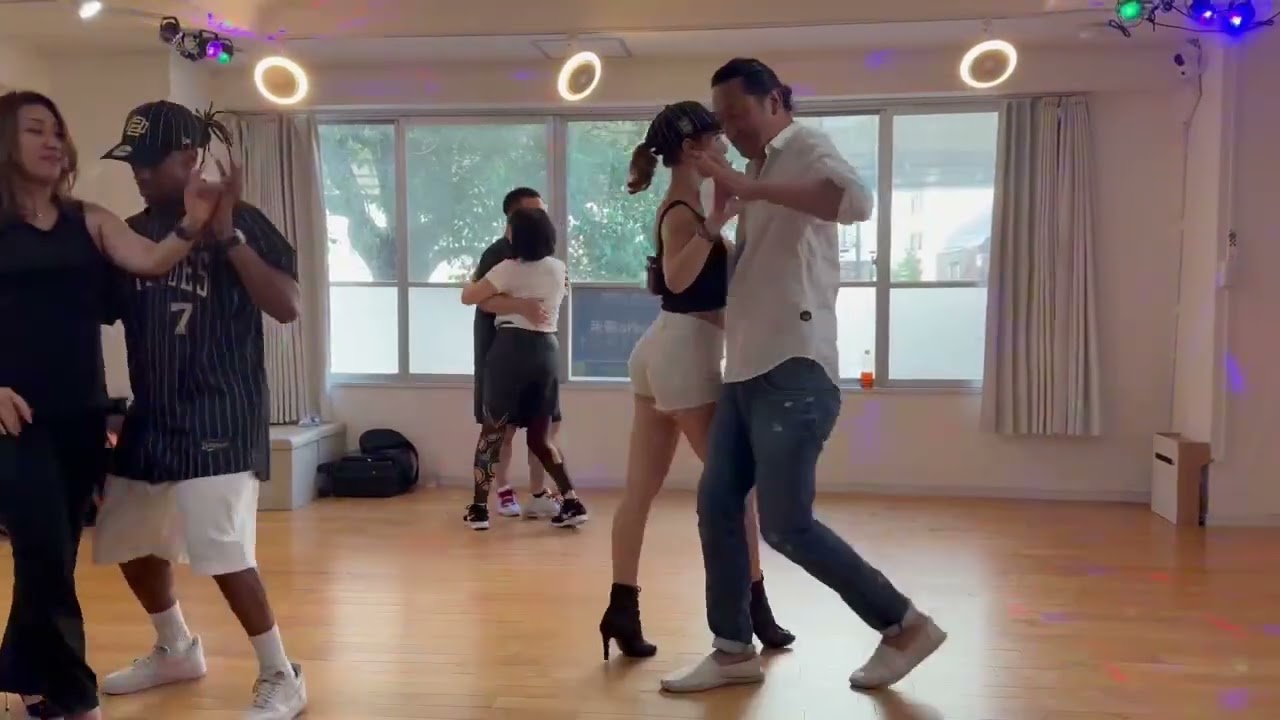 yoshiリードkizomba海外ダンサー