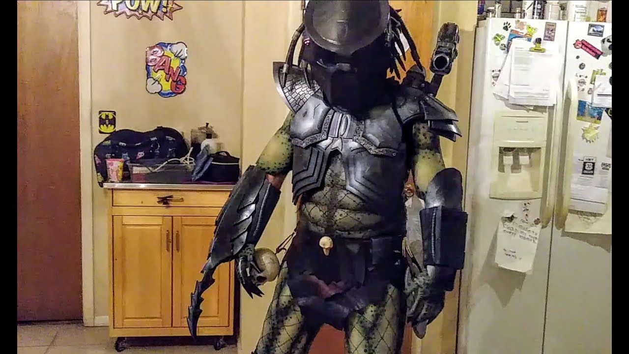 Predator full cosplay reveal