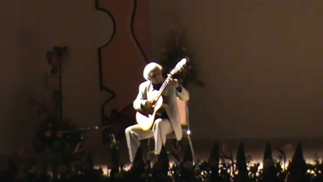 Julio Cesar Oliva /Paracho2015/ Besame mucho