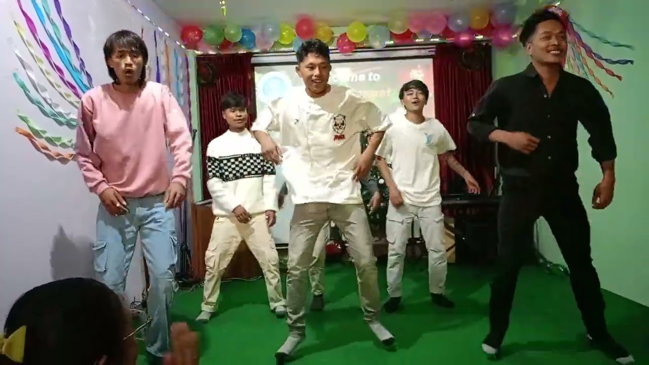 Dil kholi nachne ho/christmas dance song /cover dance song (NGC group)