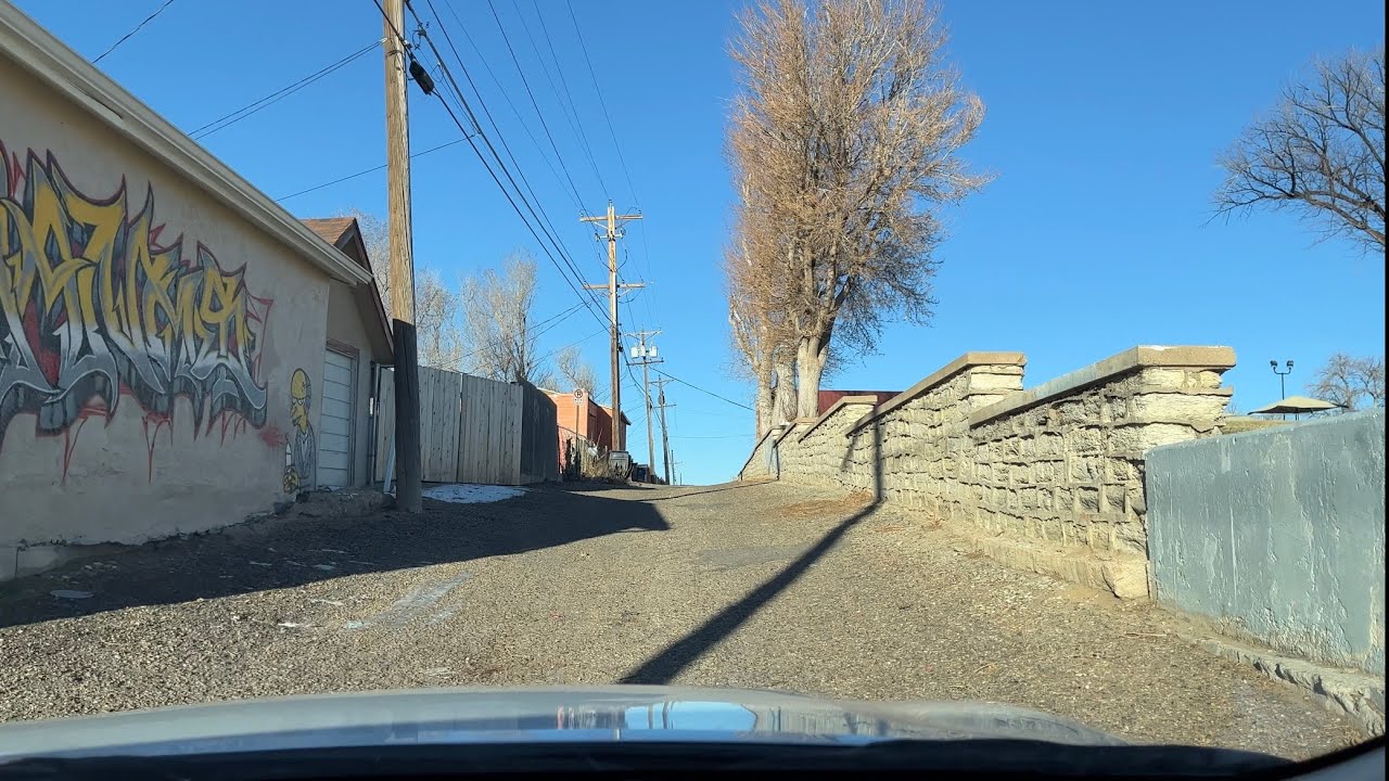 PUEBLO COLORADO HOOD