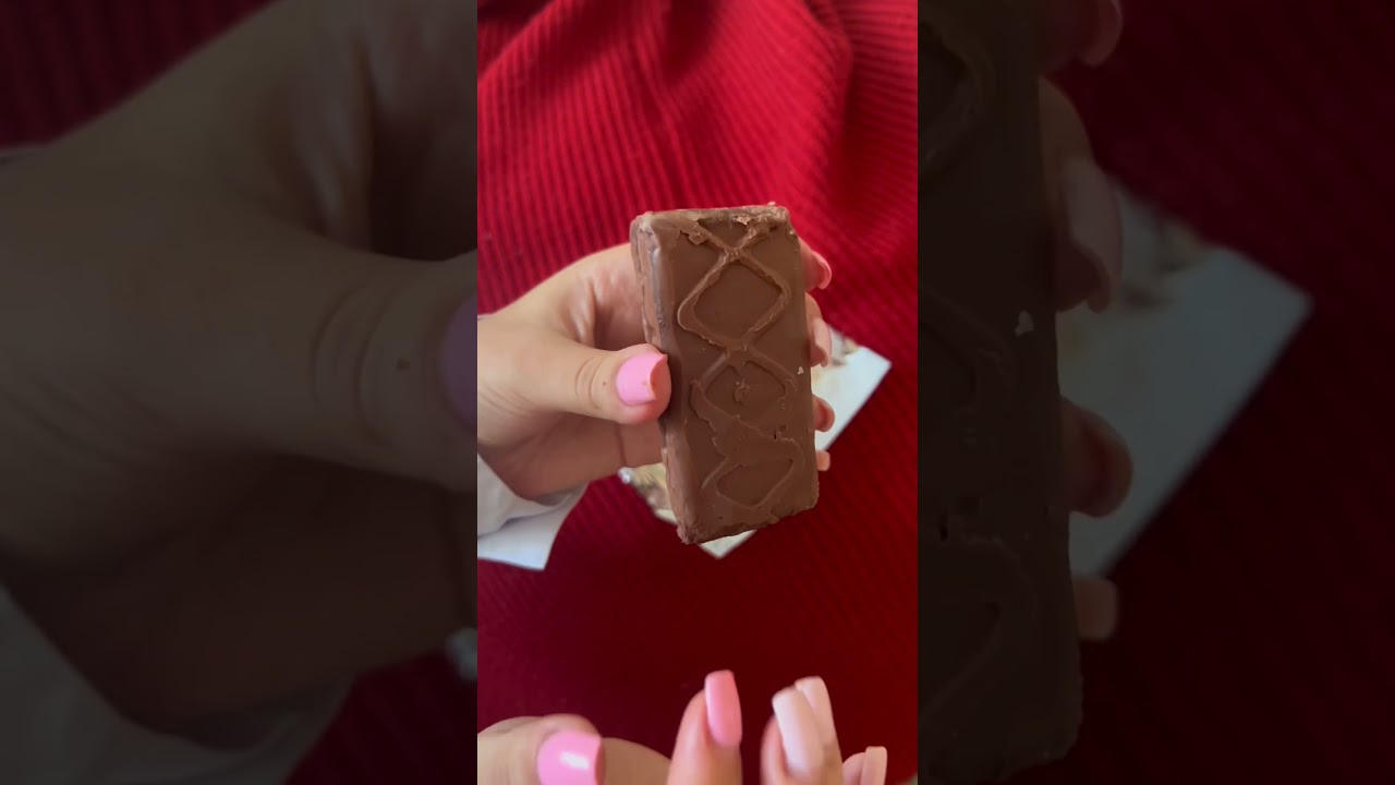 Satisfying #yummy  Kinder cake #asmr #satisfying #chocolate #kinderchocolate #unboxingchocolate
