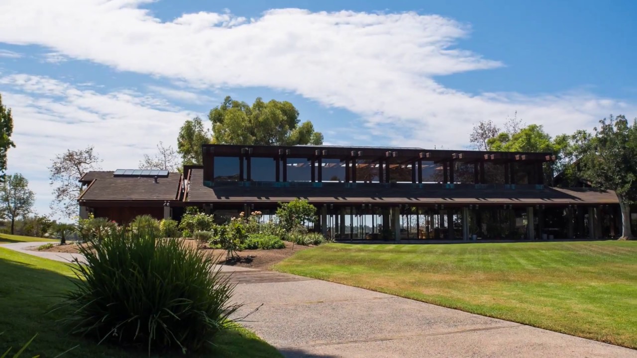 7010 El Camino Del Norte, Rancho Santa Fe, CA 92067 | Listed by: Linda Sansone & Linda Daniels