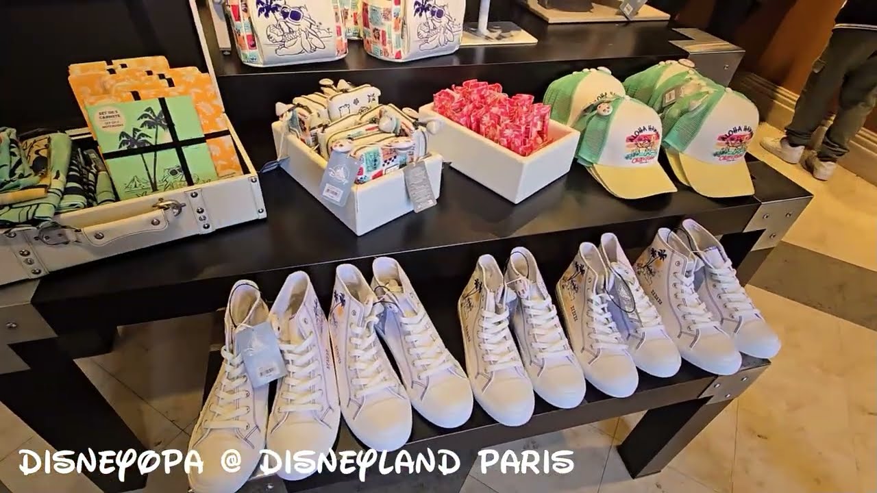 WALT DISNEY STUDIOS STORE 1/3- SHOP WALK THROUGH - Disneyland Paris - DisneyOpa