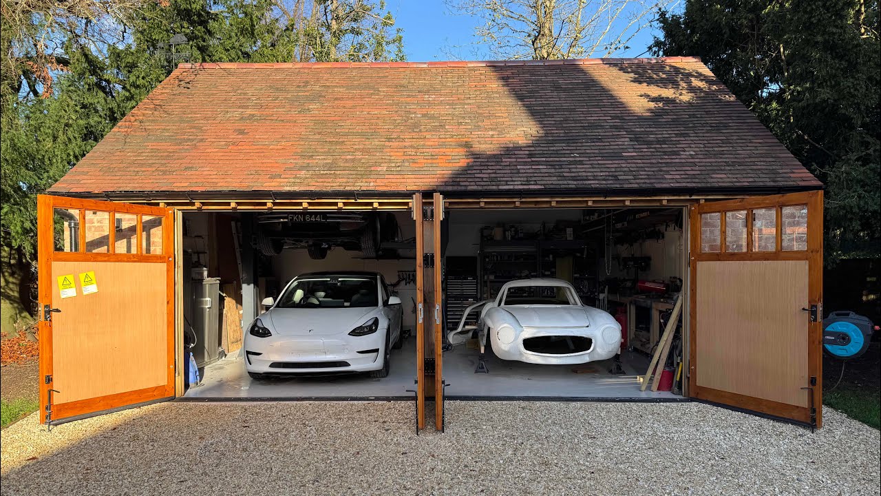 Start of the Tesla gullwing build!