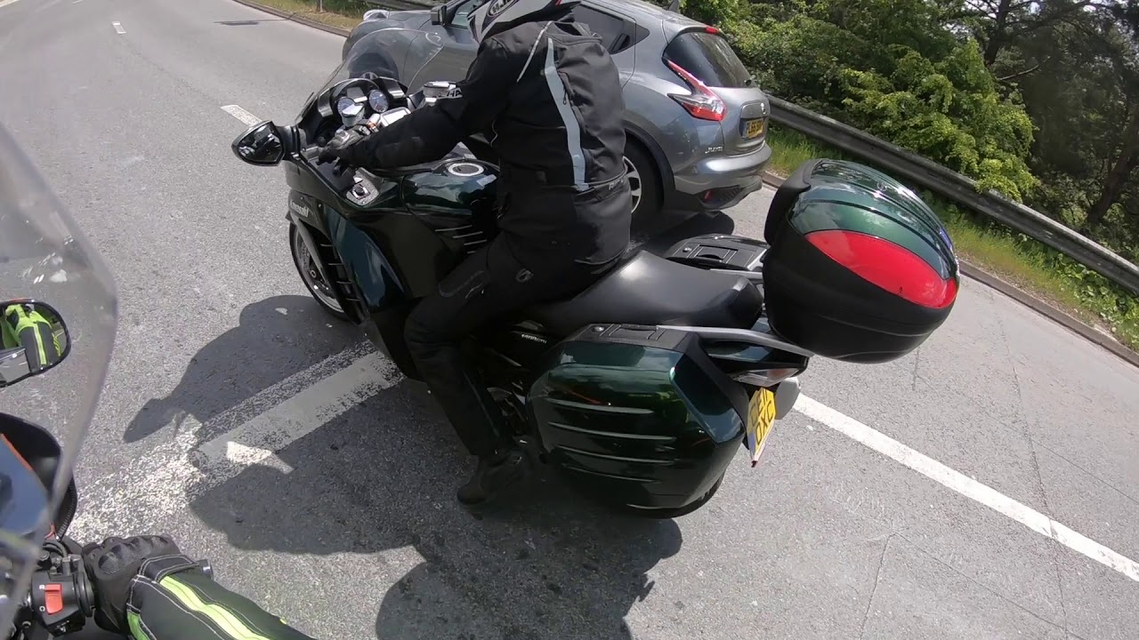 HONDA DEAUVILLE 650 vs  KAWASAKI GTR1400 RIDE OUT