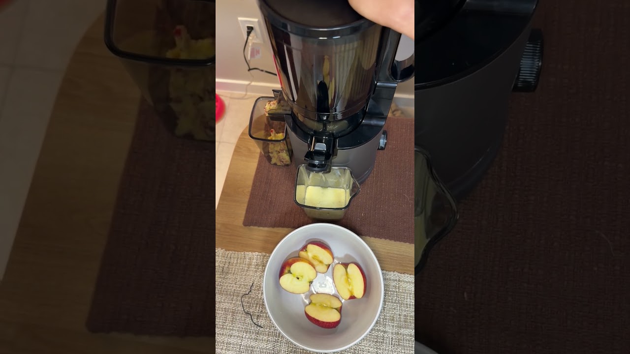Watch this juicer make fresh apple juice 🍎 