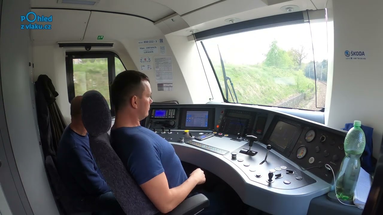 Česk&eacute; Budějovice - Horn&iacute; Dvoři&scaron;tě / POHLED NA PR&Aacute;CI STROJVEDOUC&Iacute;HO / 4K KVALITA