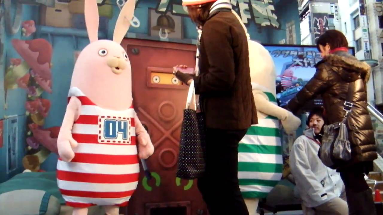 「ウサダッシュ大作戦」キックオフイベント握手会なのですがハグの嵐！