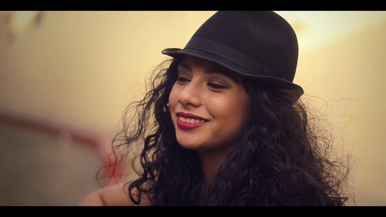 Dani Toralla - Tragos de café (Videoclip Oficial)