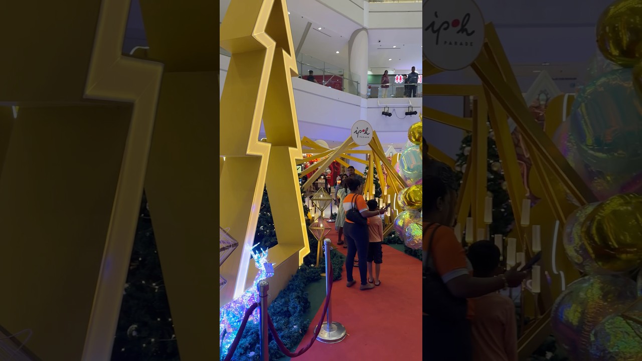 Christmas decor in Ipoh Parade shopping mall 