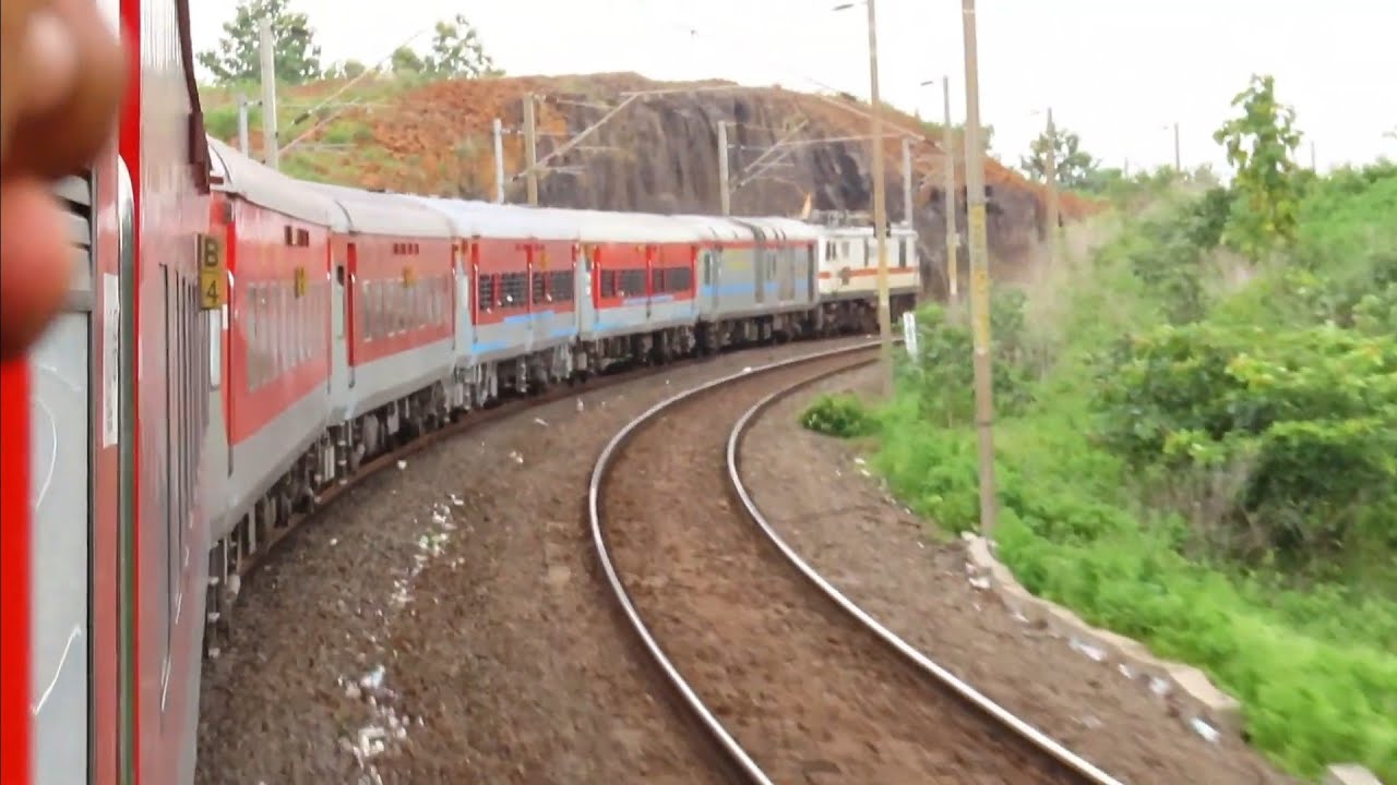 ITARSI to Nagpur Journey in 02140 Jabalpur - Yesvantpur Special || Greenary in Ghat Sections of MP