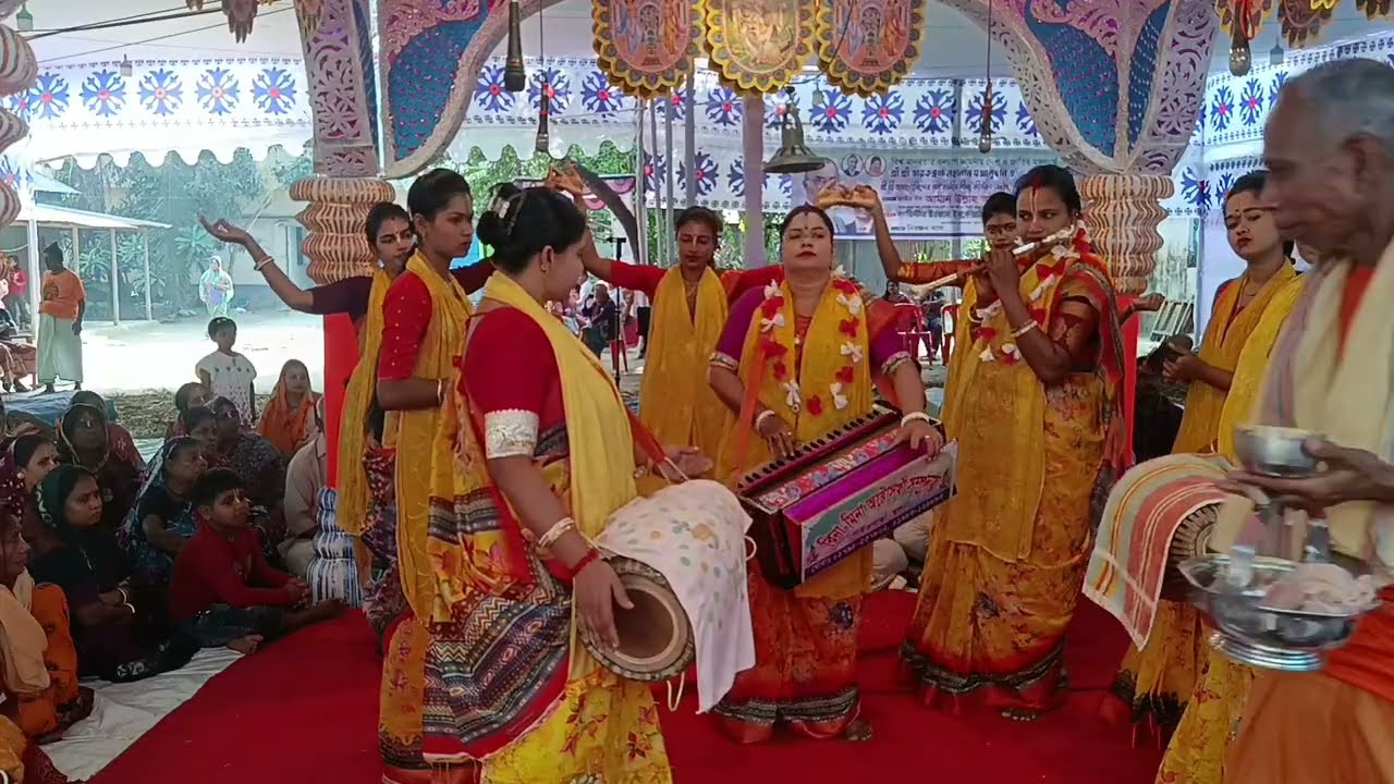 আসর কাপাঁনো তাক লাগানো আসর রীনা মিনা অষ্টসখী। যেমন কীর্তন তেমন বাজনা Krishna Naam Kritta 2026