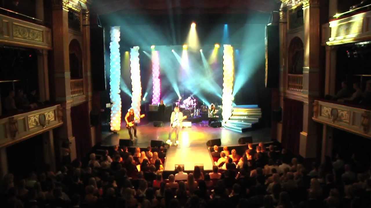 Barbarian Twins: 3 ways of succeeding with event gigs