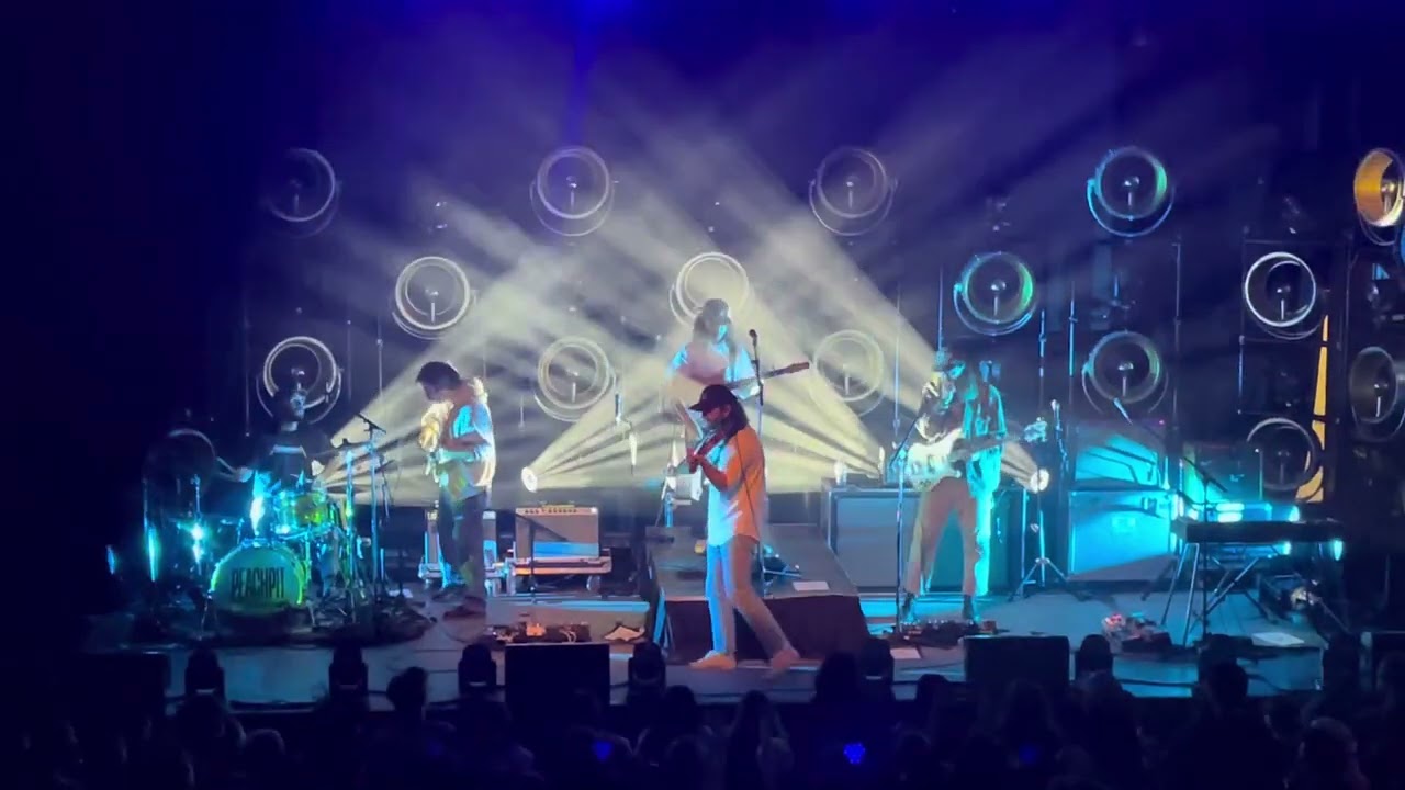 Peach Pit - Outta Here