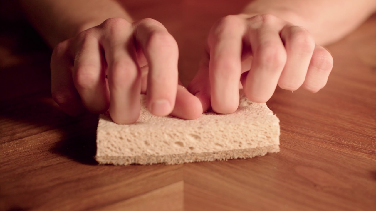 ASMR - Pure scratching on sponge and table