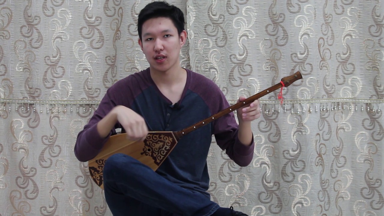 Playing the dombra lesson 2