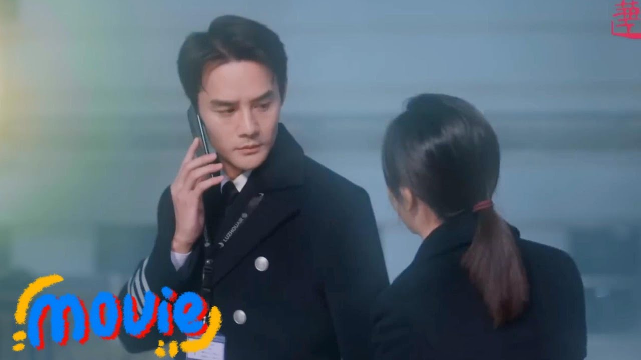 Она взяла его за руку, а потом смущенно отпустила! «Извини... Я могла думать только о тебе».