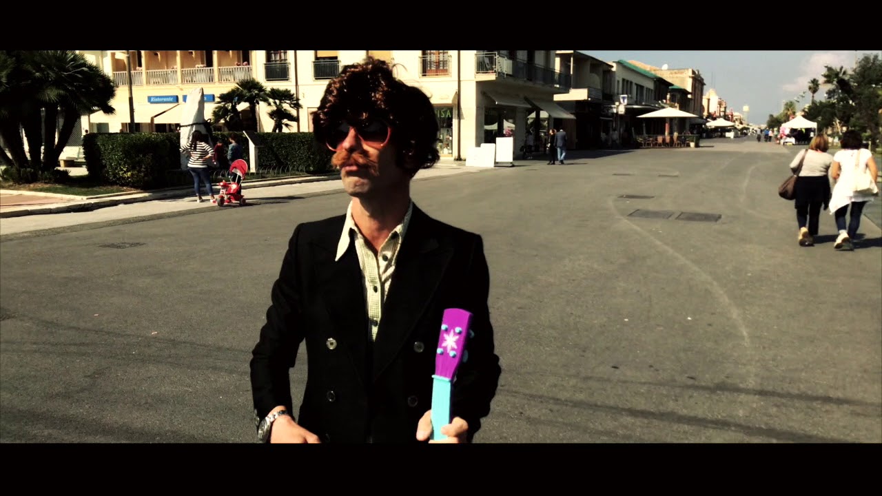 JAMAX E KEATON Sono come i Daff Punk (Video Ufficiale) feat. Stefano Simmaco
