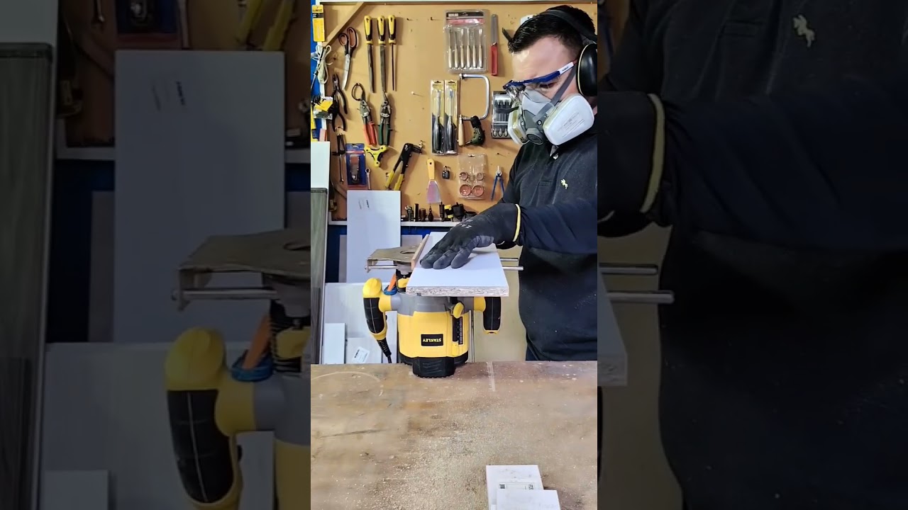 como hacer ranuras para laterales de cajon con la fresadora. #carpintero #woodworking #cajones