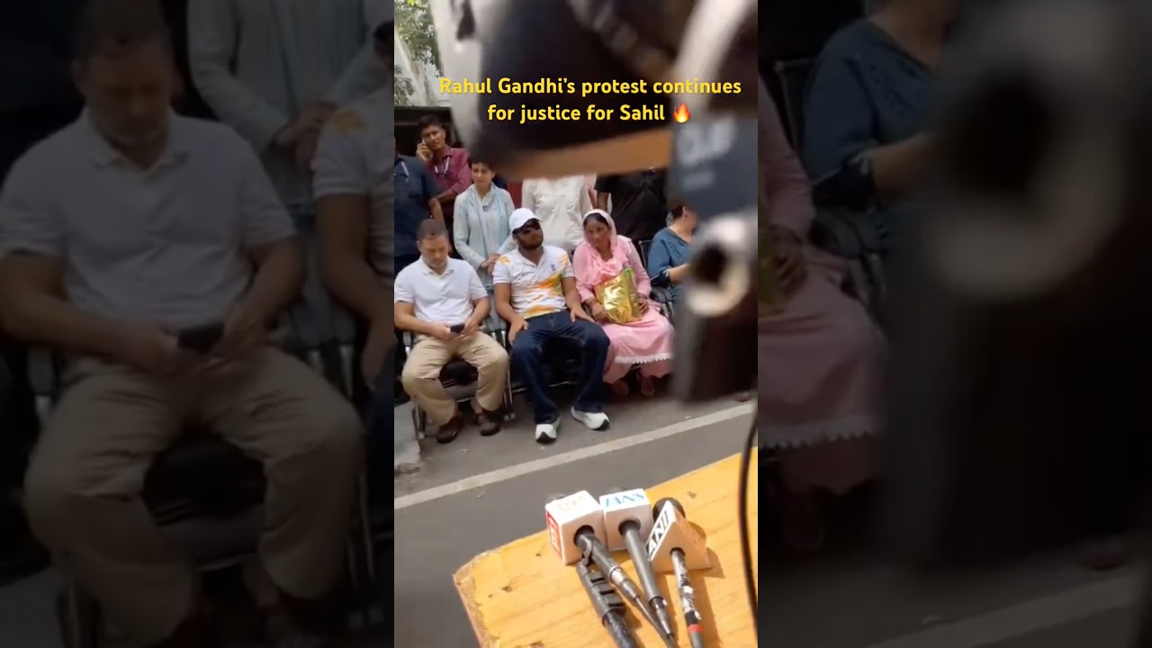 Rahul Gandhi&rsquo;s protest continues for Justice for Sahil from last 3 hrs🔥✊