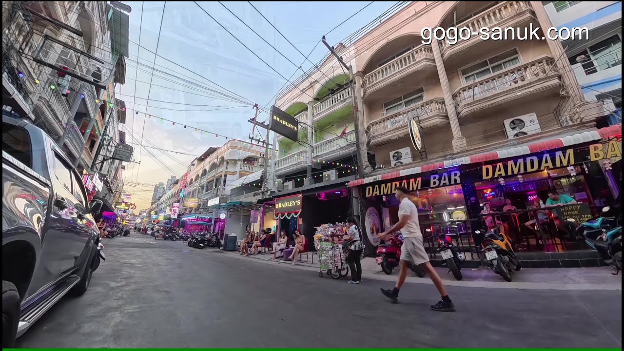 Year-End Day & Evening Walk on Soi Chaiyapoon 🌤️🌆 | Pattaya 🇹🇭 | Dec 2025