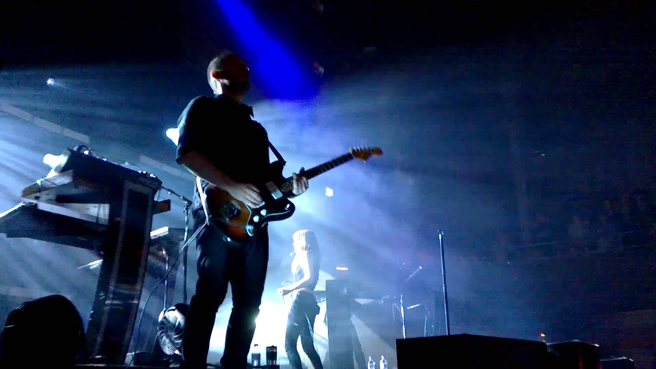 Chvrches - Tether - Live @ Albert Hall, Manchester Nov 20, 2015
