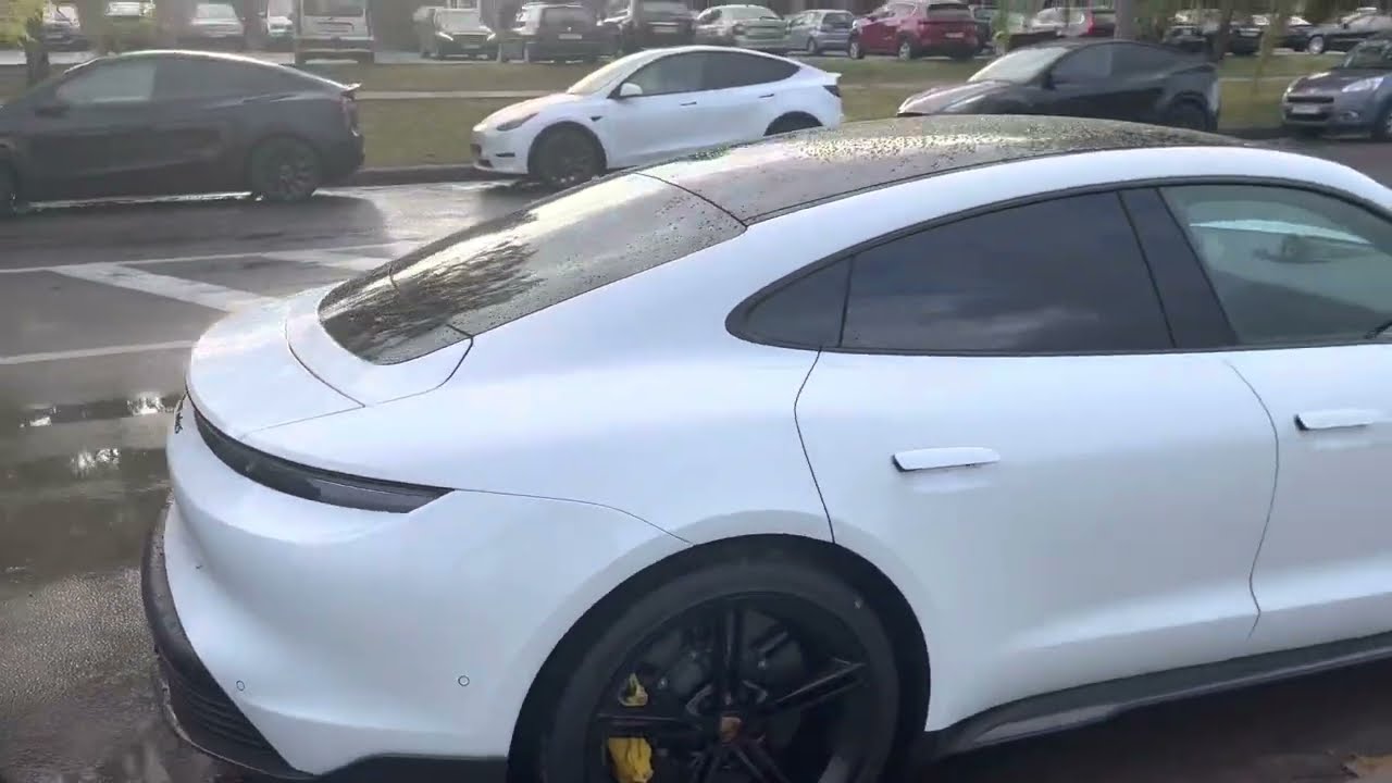 Tesla Model X Plaid, Porsche Taycan turbo S и три tesla model Y performance отправляются в Москву.