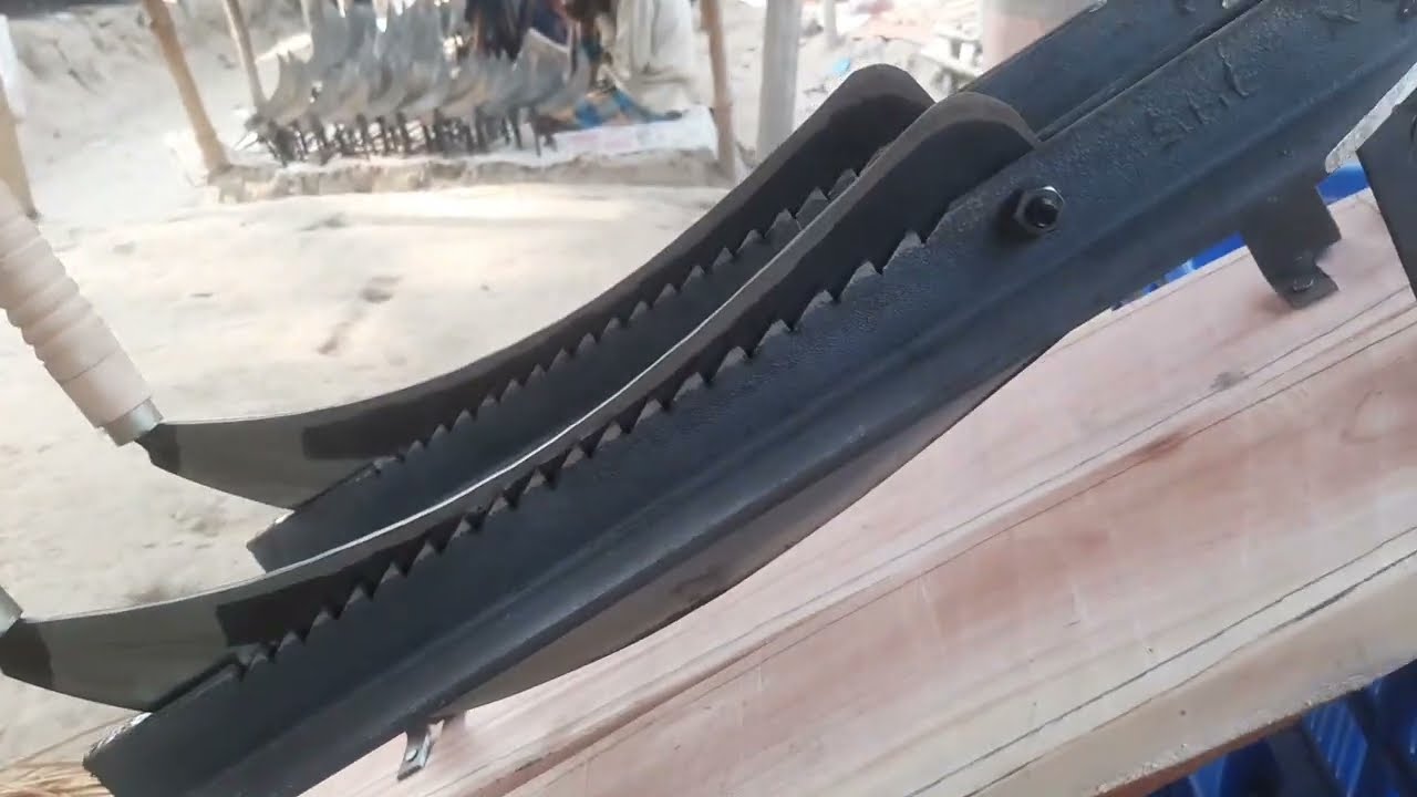 গরু ঘাসকাটা ও খড়কাটা হ্যান্ড চাপার মেশিন যোগাযোগ 01736952830