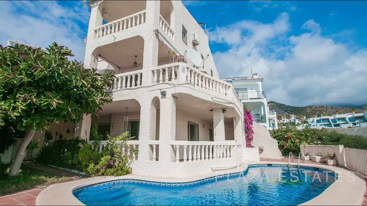 Villa for sale in Nerja
