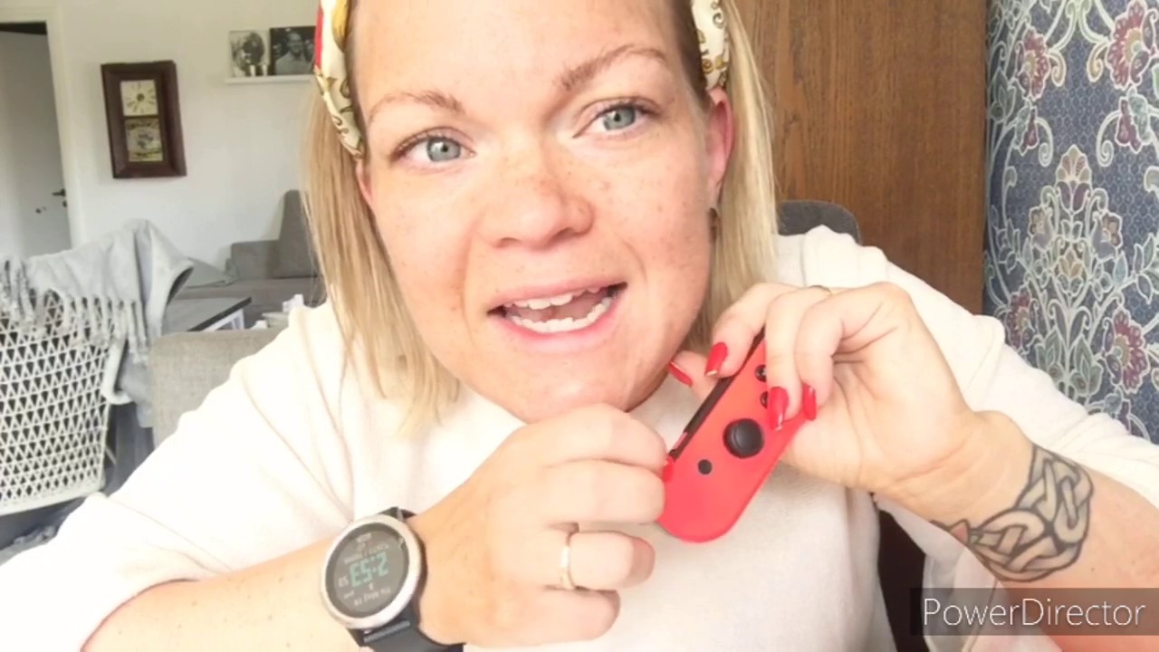 Red Items ASMR / Tapping & Whisper❤️💋🖍️🏓🏮