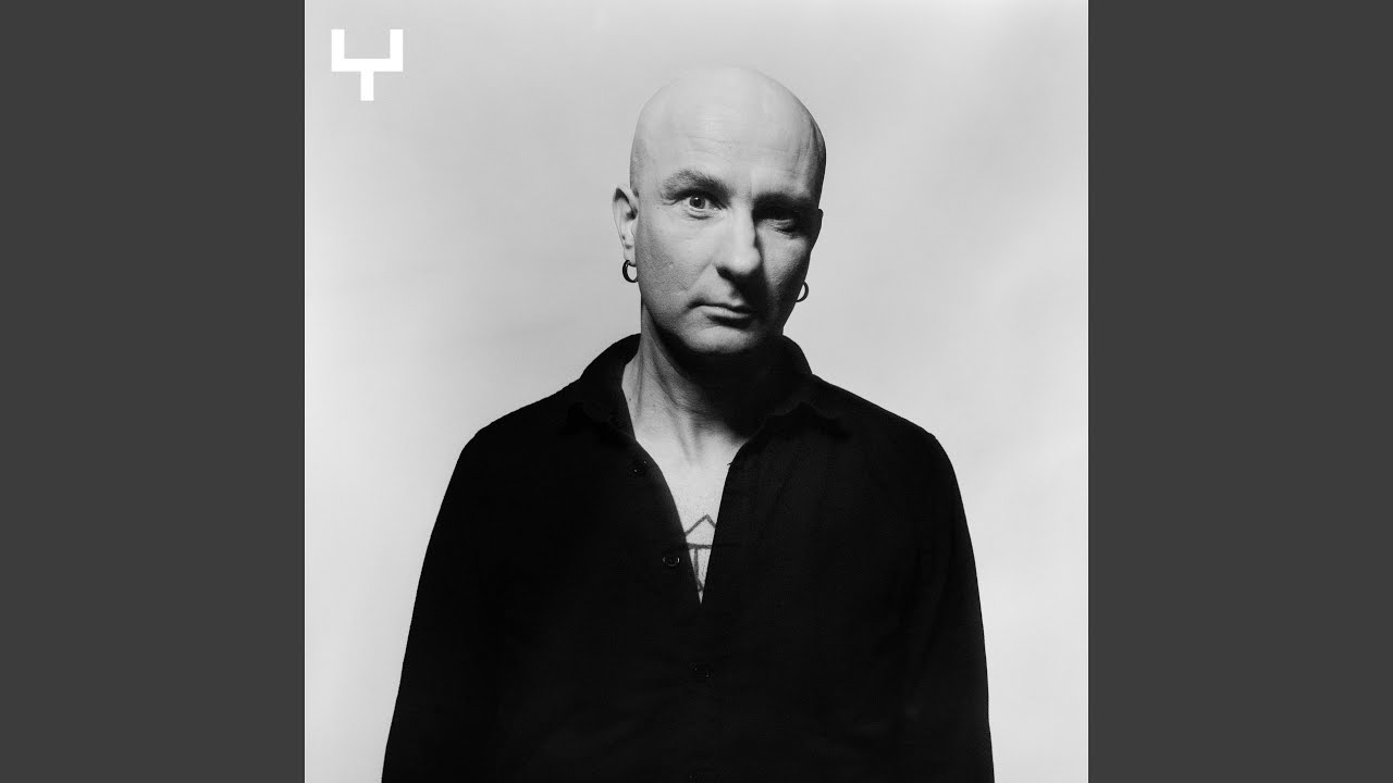 Pihlajan alla