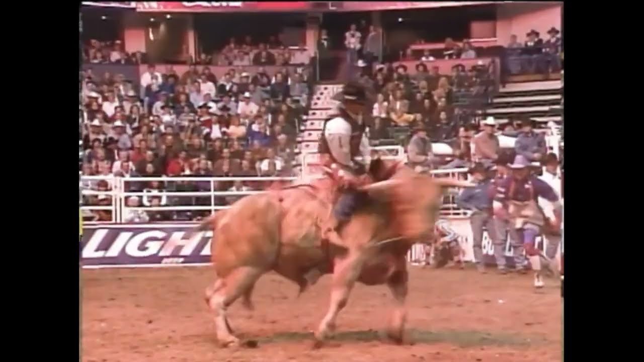 Terry Don West vs Walk On - 99 PBR Calgary (89 pts)