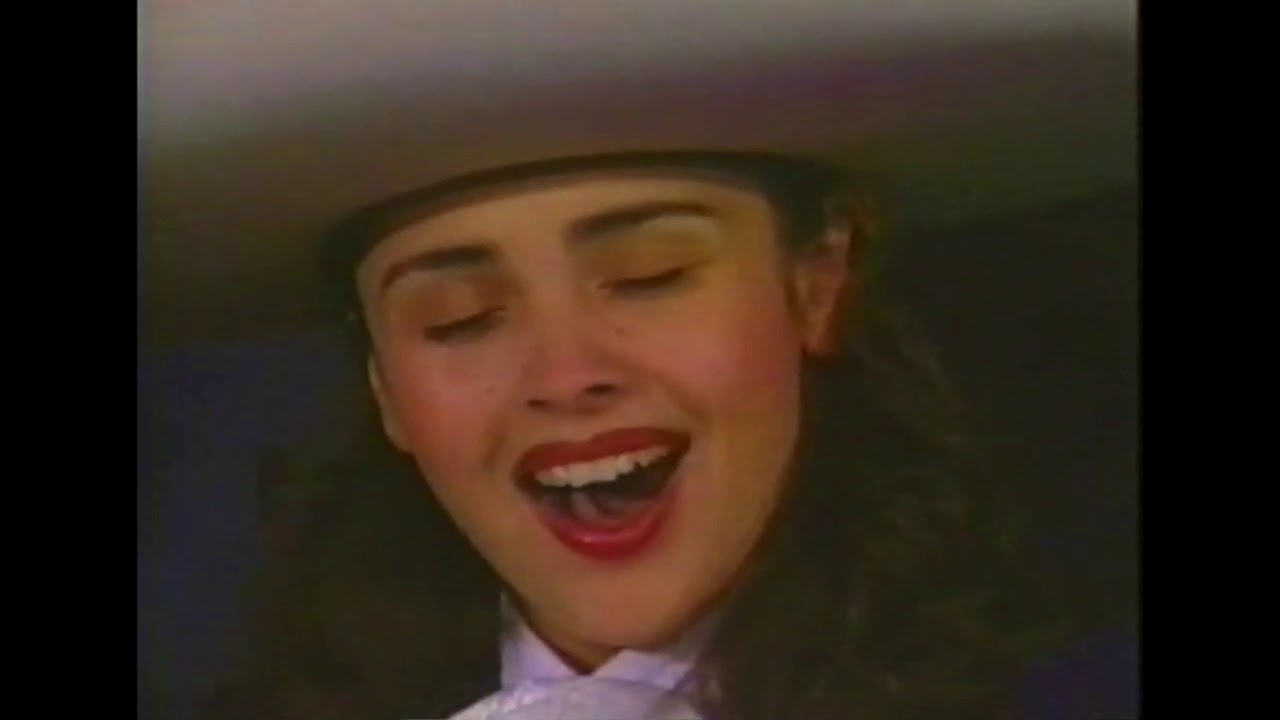Karina Moreno - Mariachi En El Cielo (Video Oficial)
