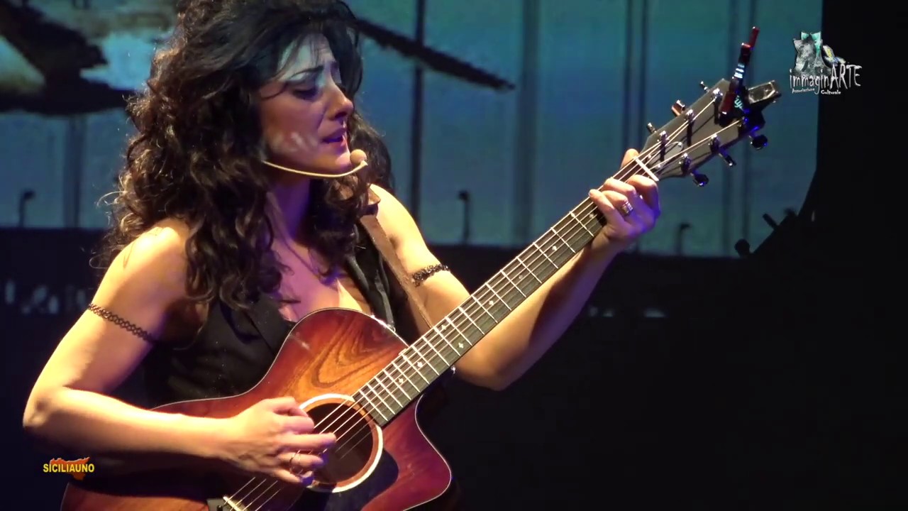 Volo cos&igrave; di P. Turci - cover di Stefania Mul&egrave;