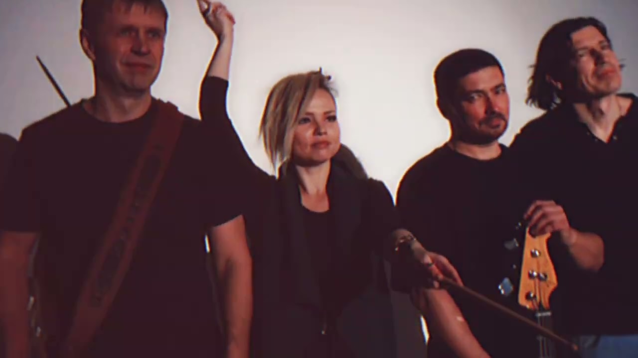 Дэ Холст - Блондинка в караоке