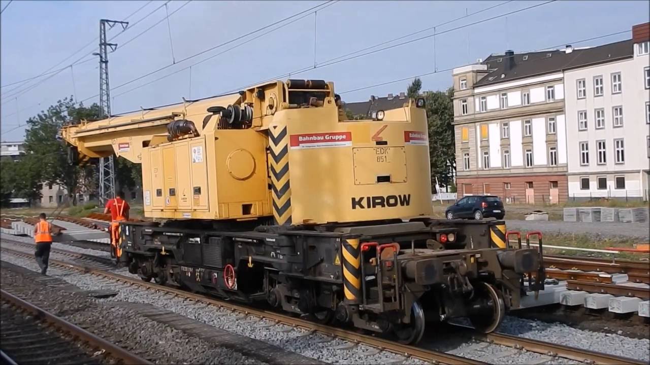 Eisenbahn Kran Kirow auf der Baustelle