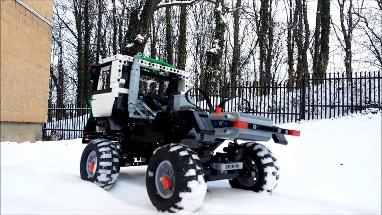 LEGO TECHNIC Trial Truck- Snow Edition