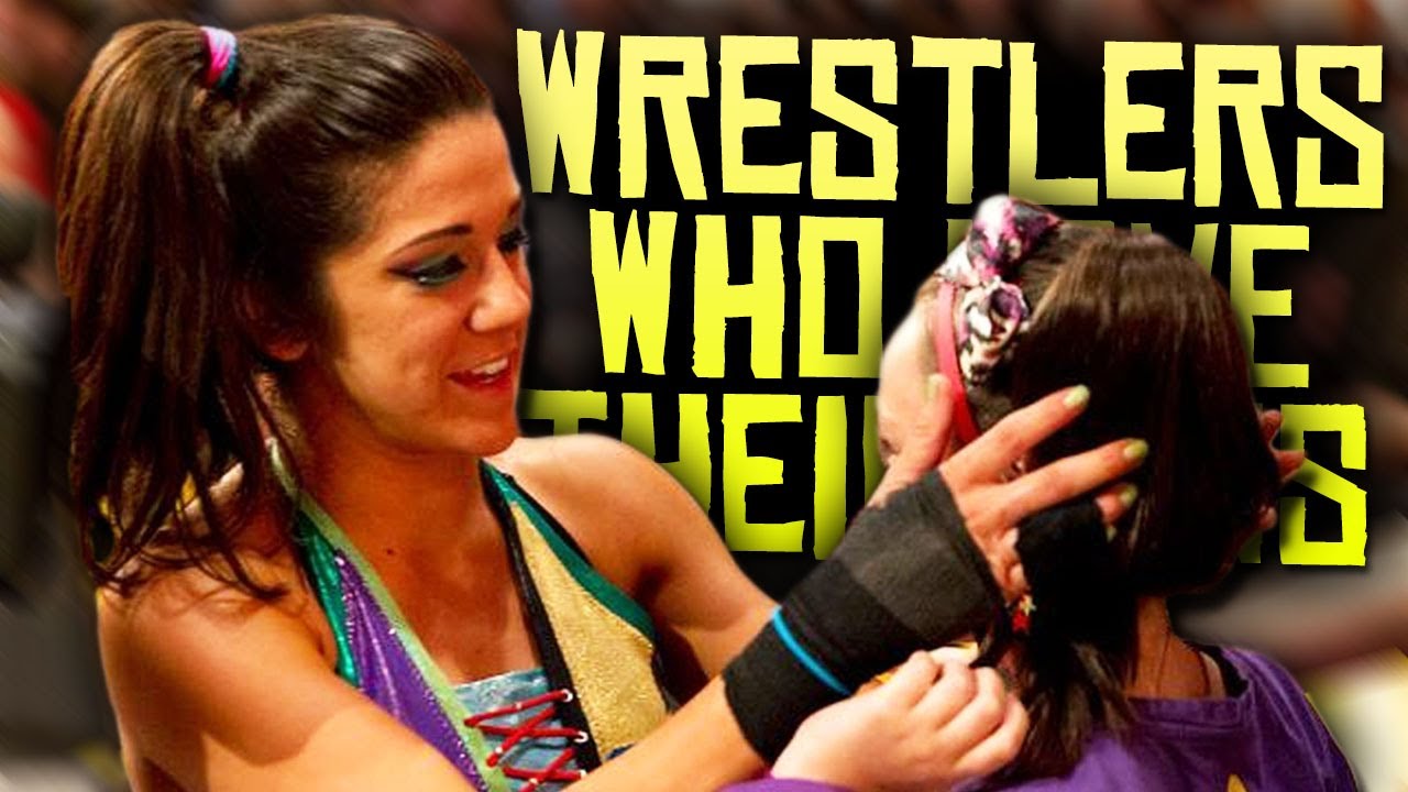 10 WWE Wrestlers Who LOVE Their FANS!